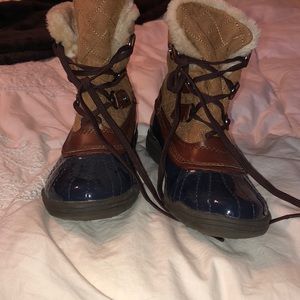 Weather ankle booties